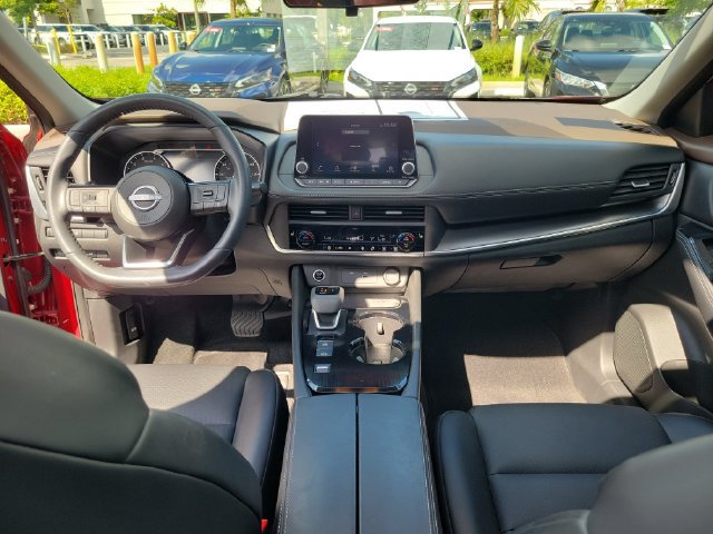 Used 2023 Nissan Rogue SV w/ SV Premium B Package FWD image 14