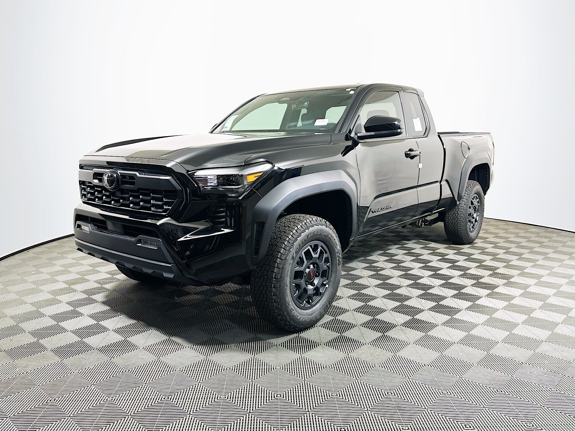 New 2026 Toyota Tacoma SR5 RWD image 4