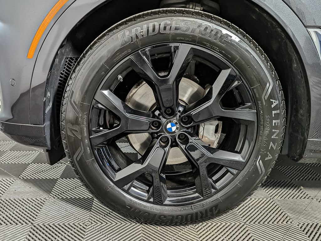 Used 2022 BMW X7 xDrive40i w/ Executive Package image 55