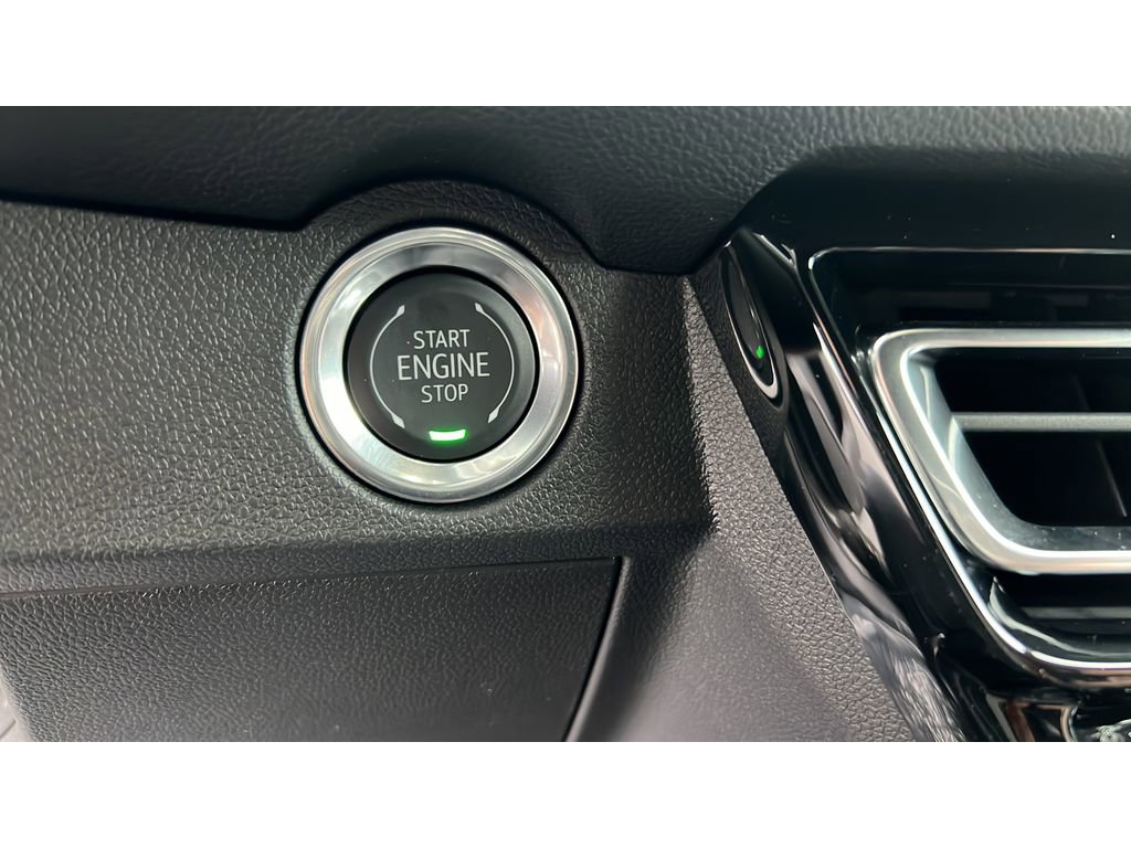 New 2026 Chevrolet Traverse LT w/ Driver Confidence Package FWD image 21