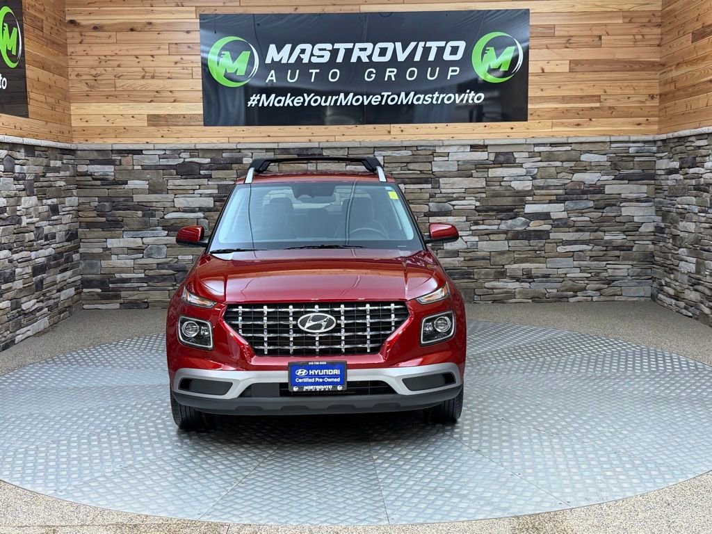 Used 2024 Hyundai Venue Limited FWD image 3