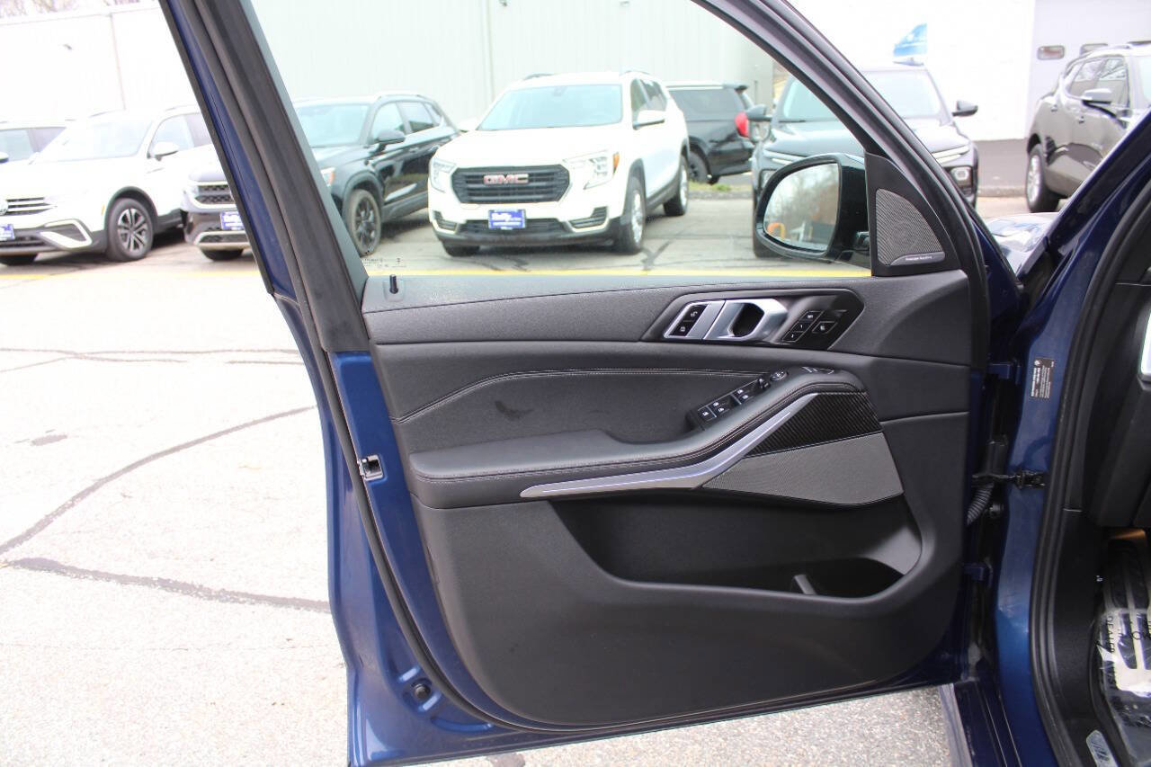 Used 2023 BMW X5 M50i w/ Climate Comfort Package image 30