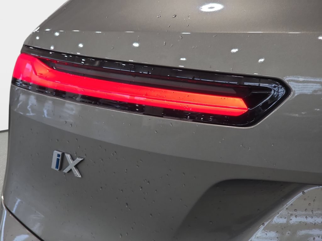 Certified 2024 BMW iX xDrive50 w/ Sport Package AWD/4WD image 19