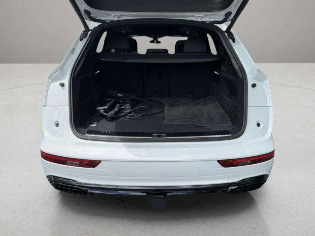 Certified 2025 Audi Q5 e Premium Plus w/ Premium Plus Package AWD/4WD image 33