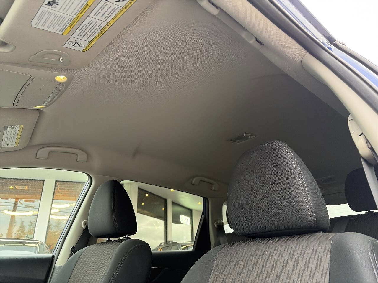 Used 2018 Nissan Rogue SV image 28