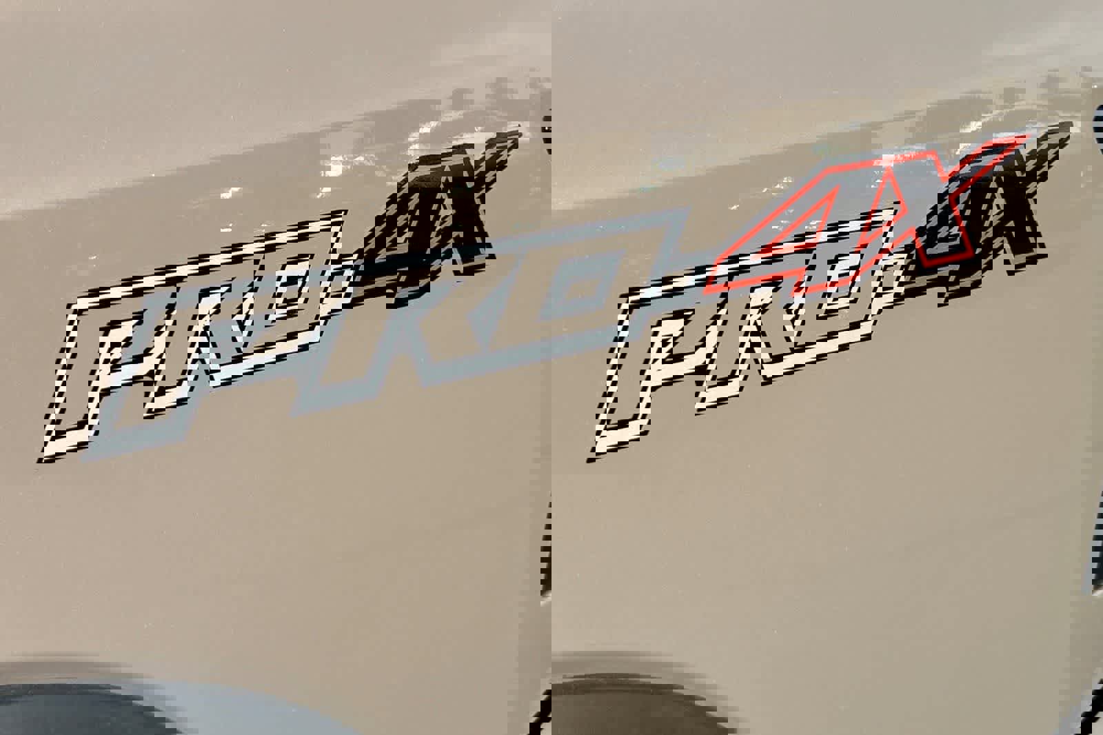 Used 2023 Nissan Frontier PRO-4X w/ Technology Package image 15