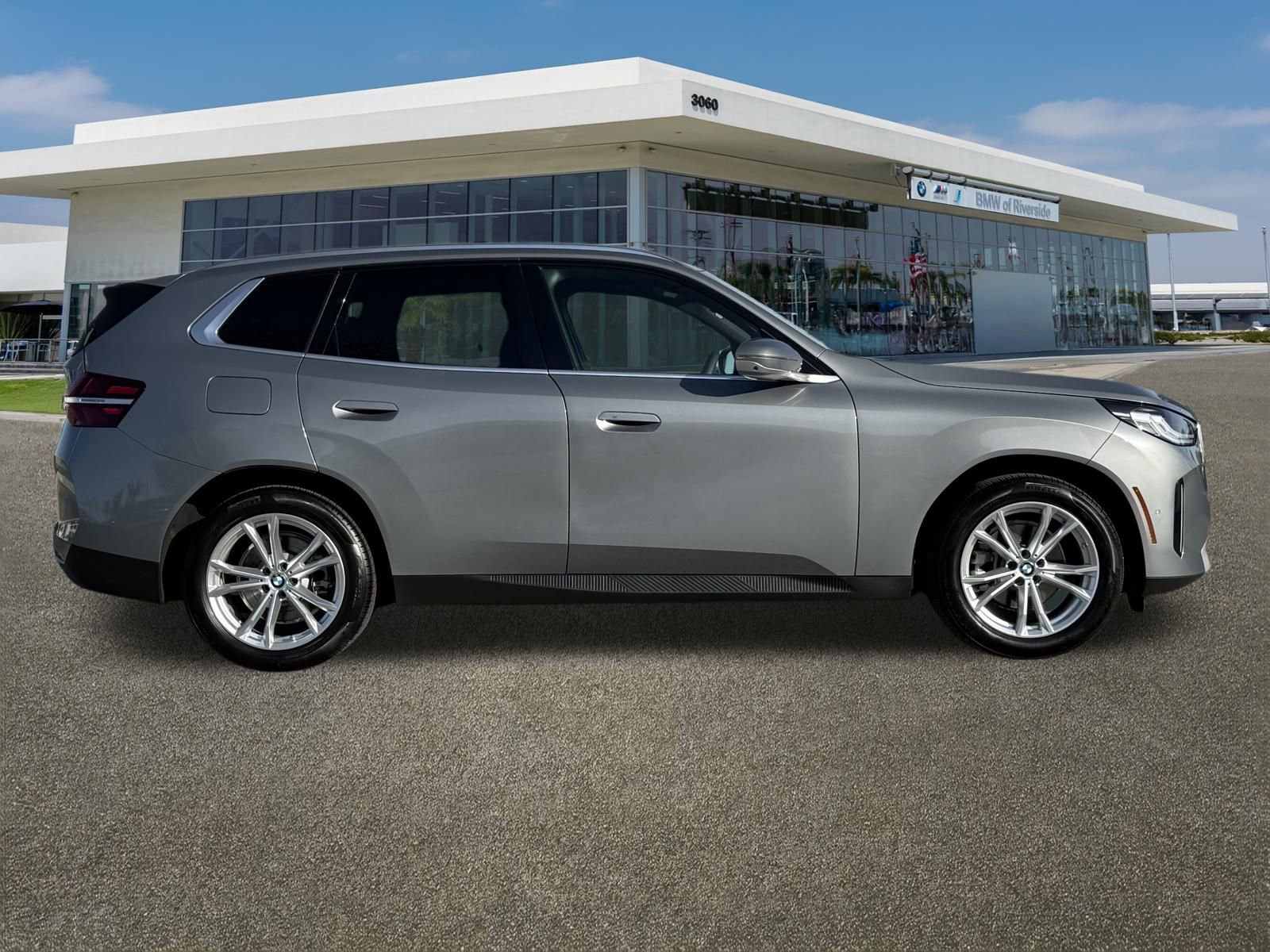 Used 2025 BMW X3 xDrive30i w/ Premium Package image 12