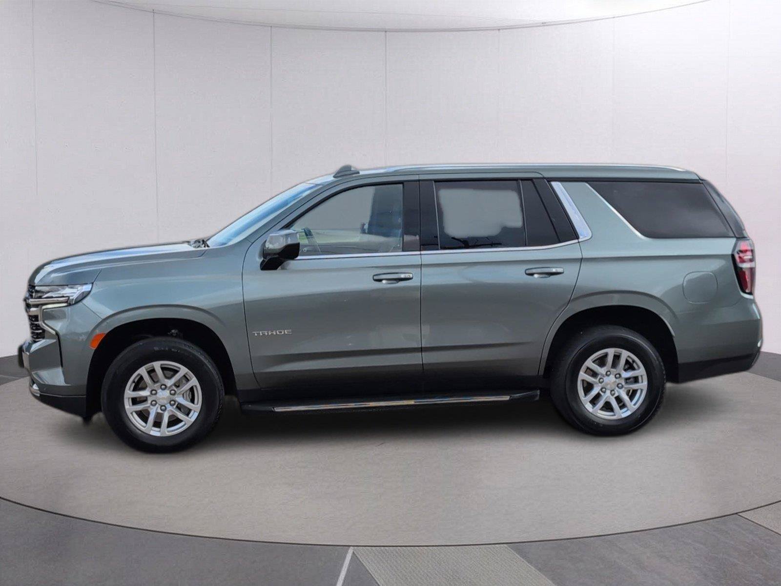 Used 2024 Chevrolet Tahoe LT RWD image 2