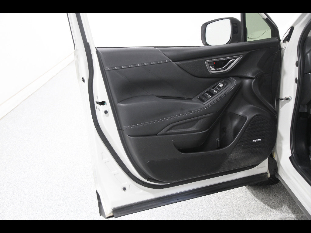Used 2020 Subaru Forester Limited w/ Popular Package #3 image 4