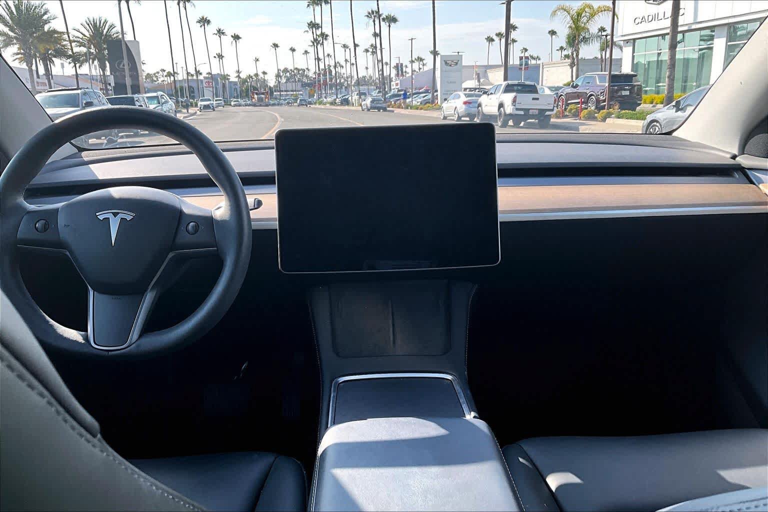 Used 2023 Tesla Model Y AWD image 33