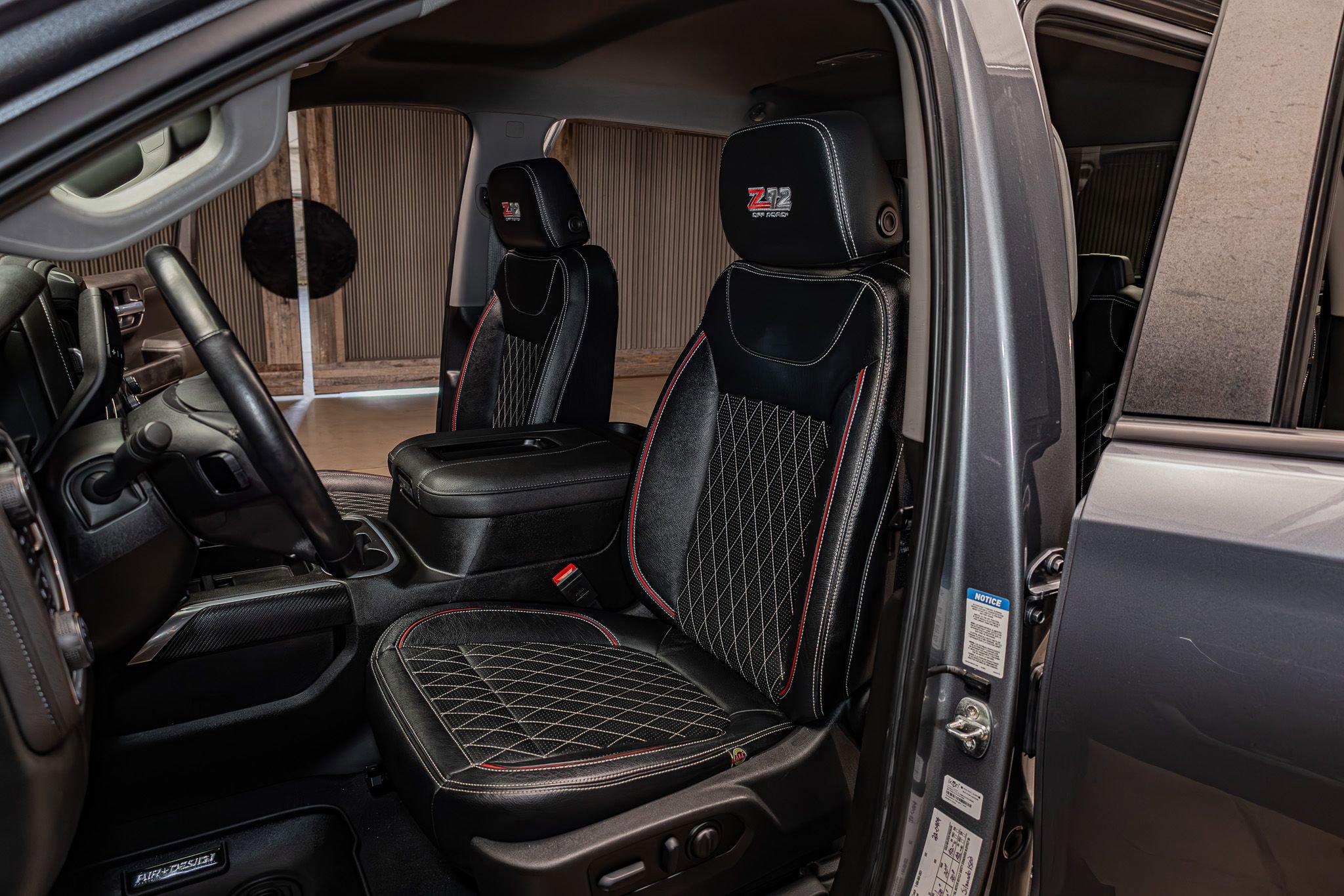 Used 2022 Chevrolet Silverado 1500 RST AWD/4WD image 19