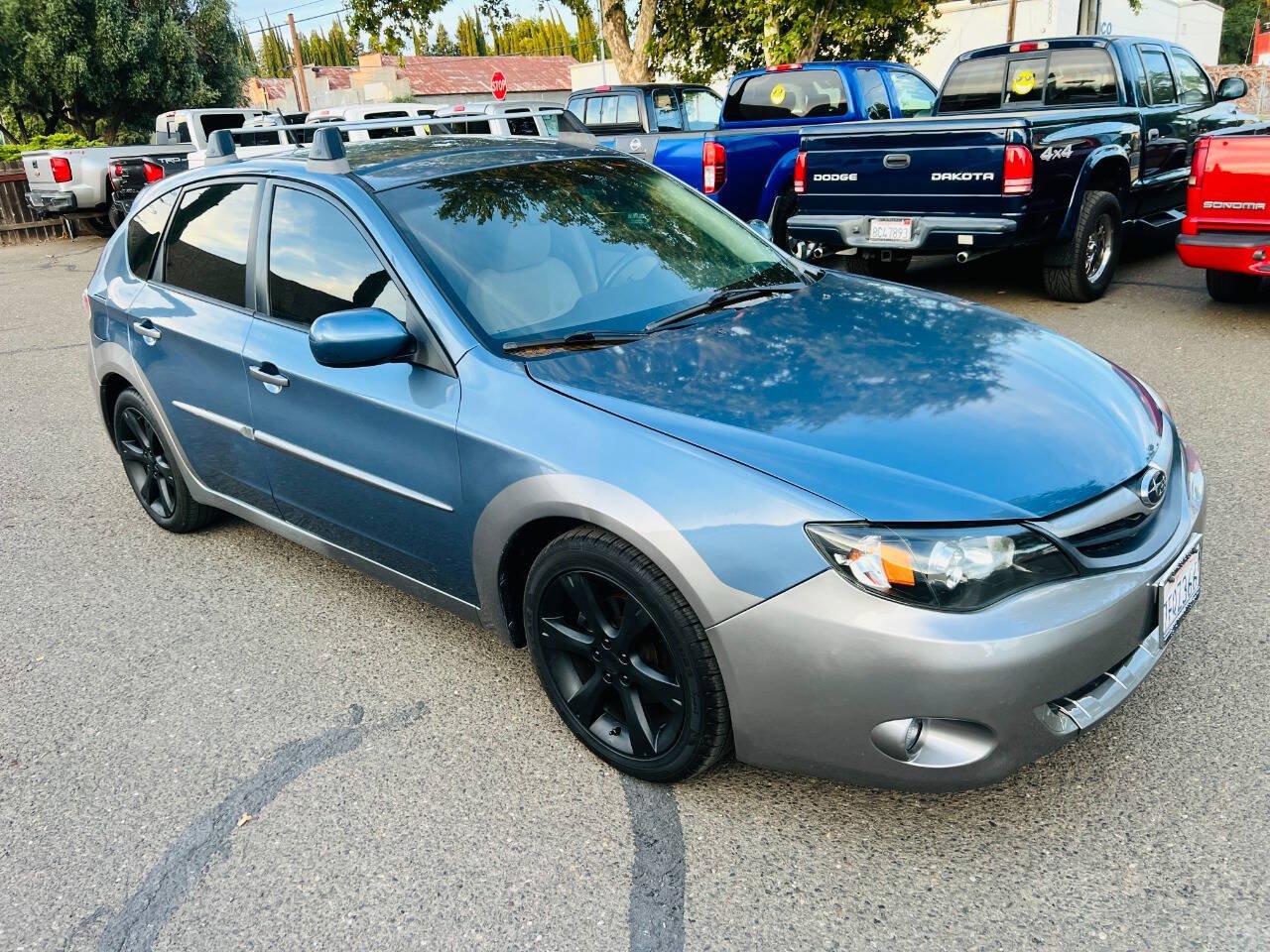 Used 2010 Subaru Impreza Outback Sport w/ Popular Equipment Group 6C AWD/4WD image 2
