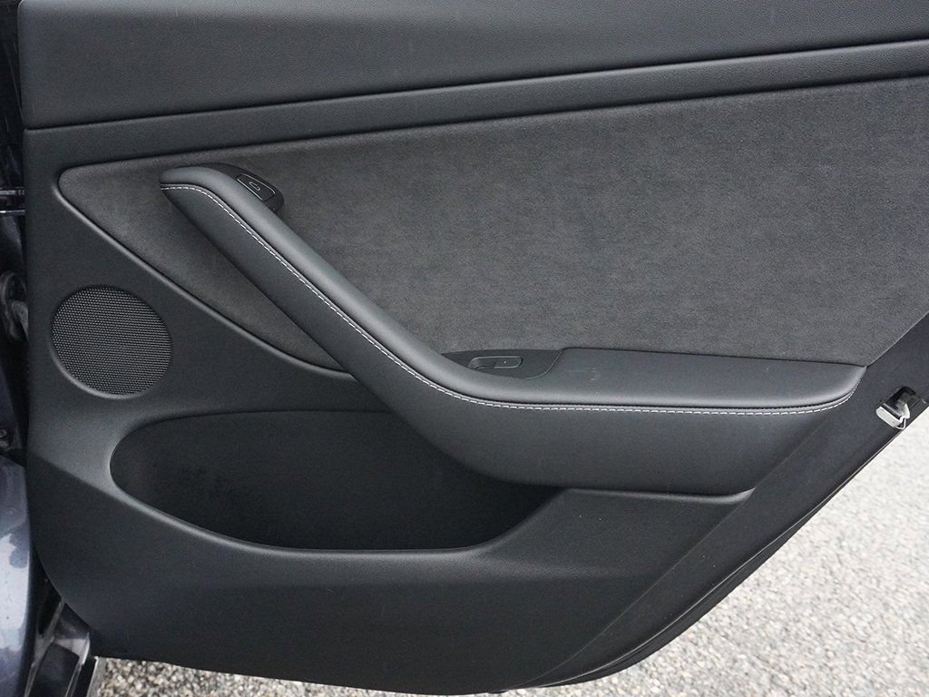 Used 2023 Tesla Model 3 Standard Range image 28