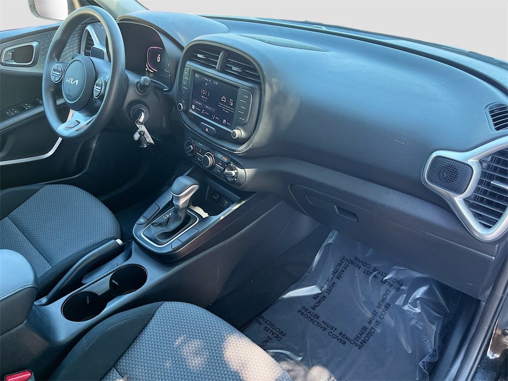 Used 2023 Kia Soul LX w/ LX Technology Package image 26