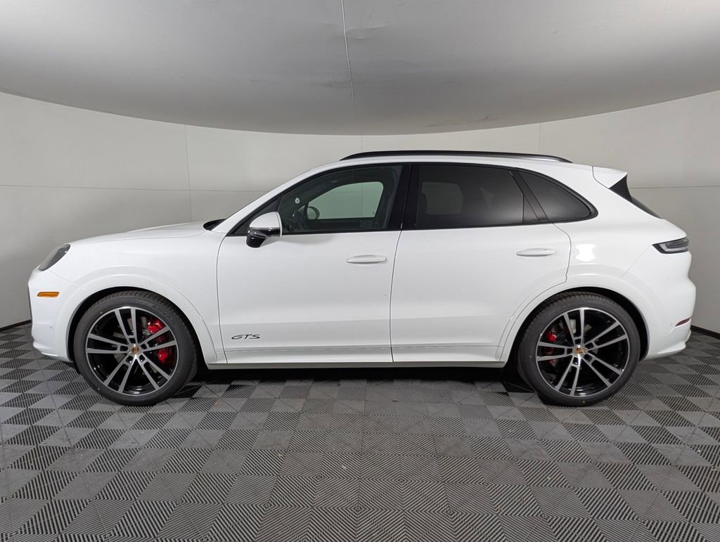 New 2026 Porsche Cayenne GTS image 2