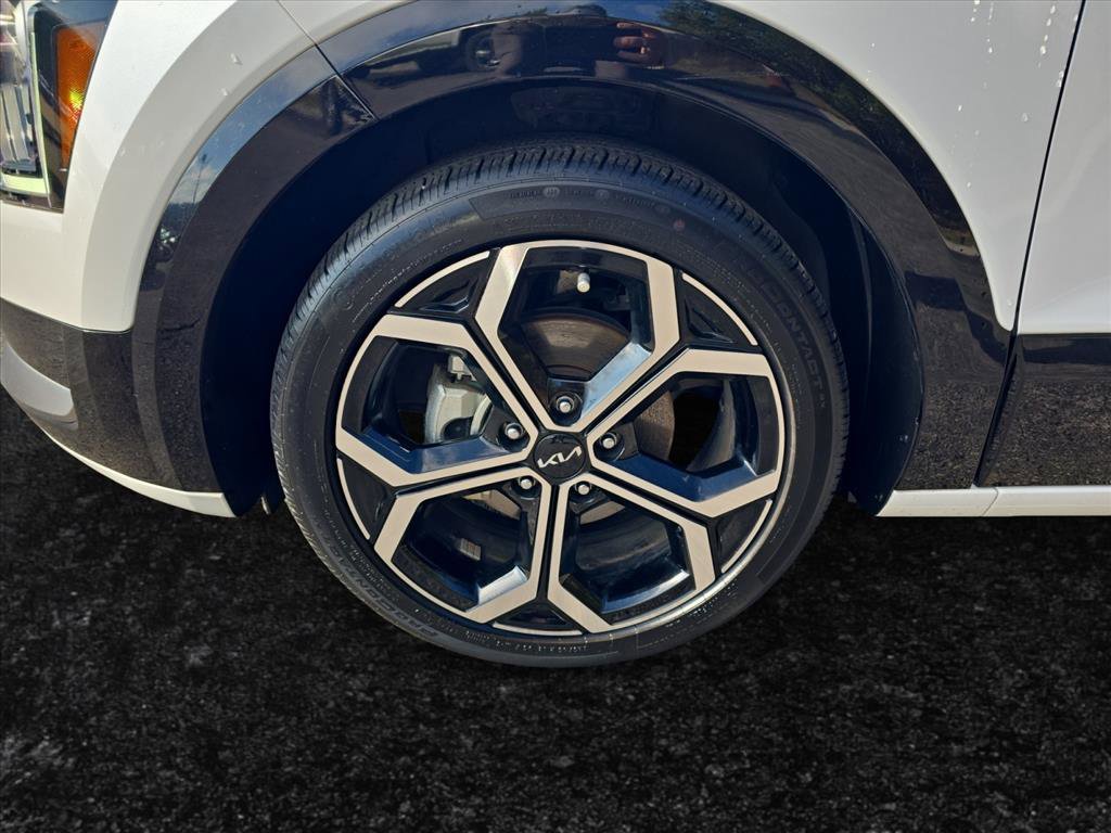 Used 2023 Kia Niro EX Touring image 9