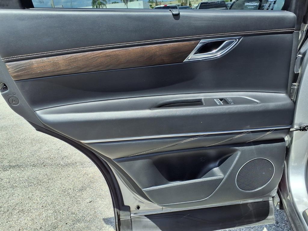 Used 2024 Genesis GV80 2.5T AWD/4WD image 21