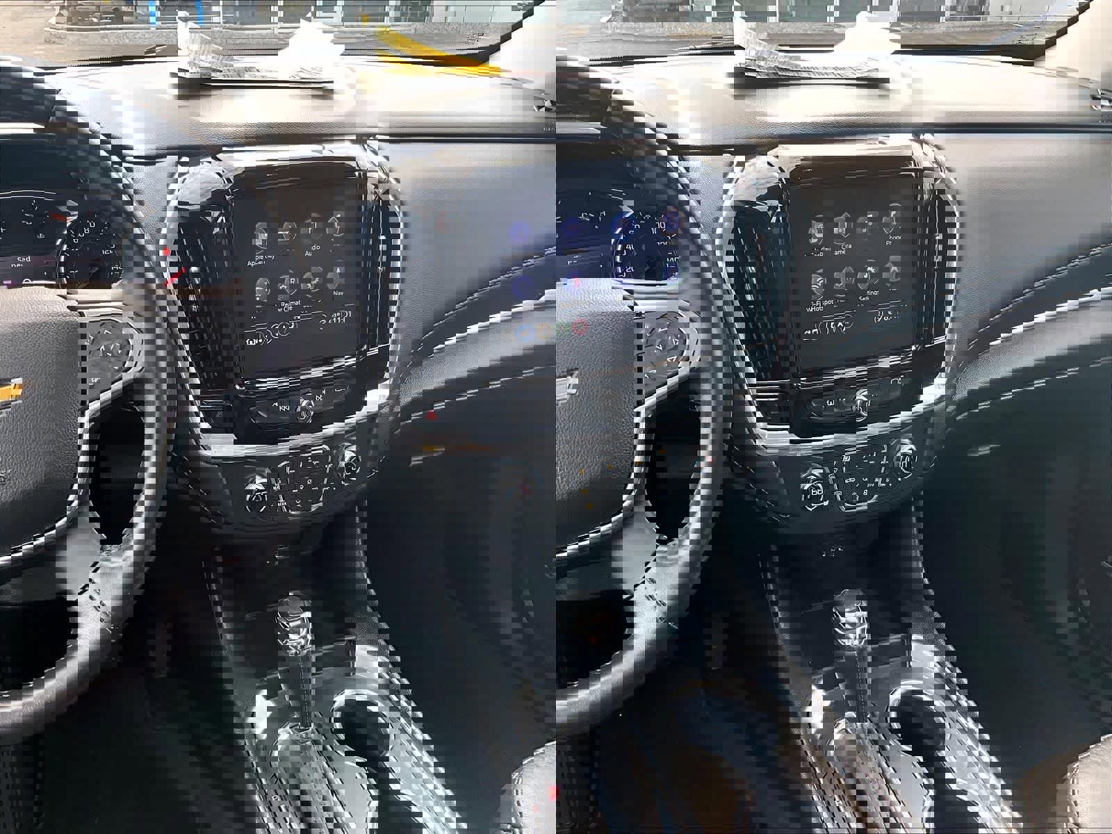 Used 2020 Chevrolet Traverse LT w/ LT Premium Package AWD/4WD image 18