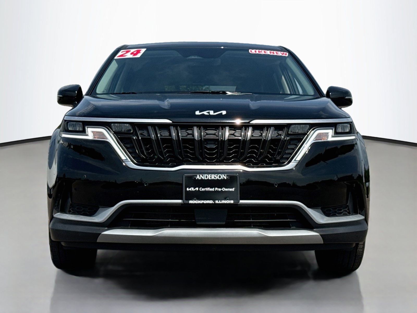 Used 2024 Kia Carnival EX FWD image 2