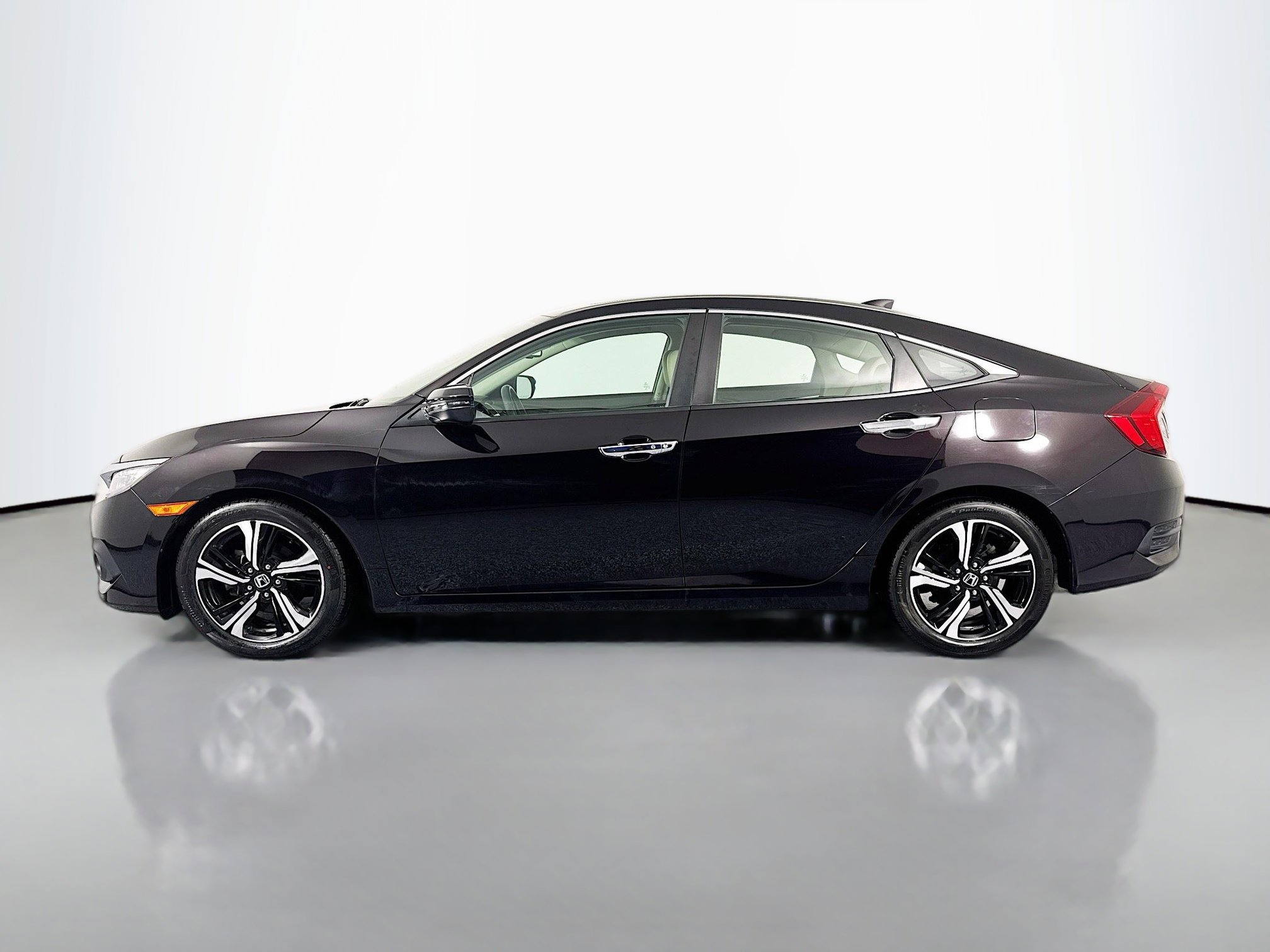 Used 2016 Honda Civic Touring image 8