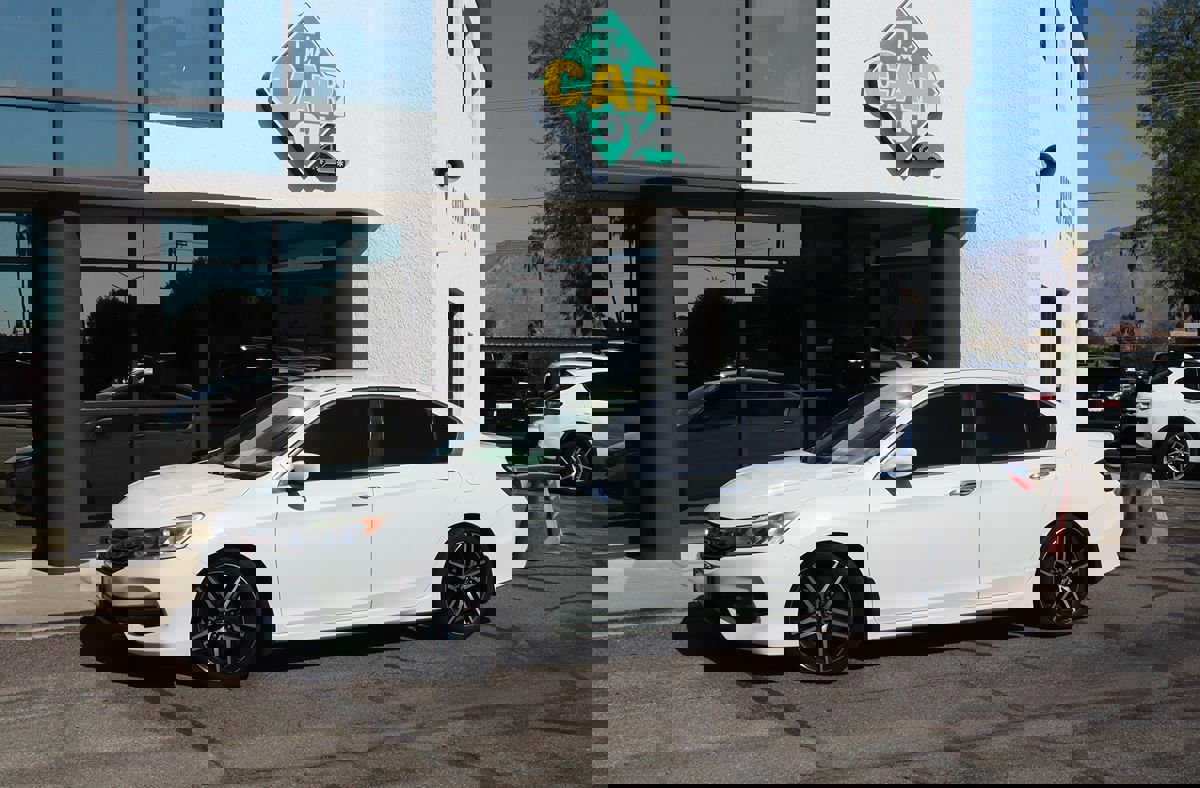 Used 2017 Honda Accord Sport Special Edition image 4