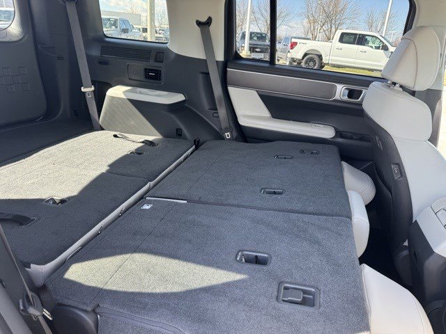 Used 2025 Hyundai Santa Fe SEL image 36