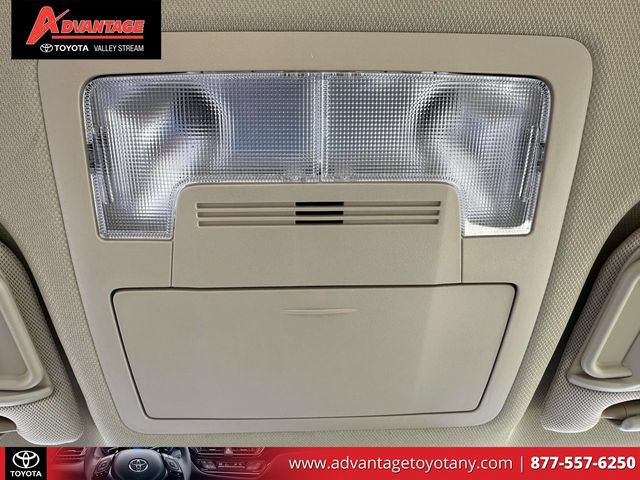 Used 2016 Toyota Camry XLE FWD image 36