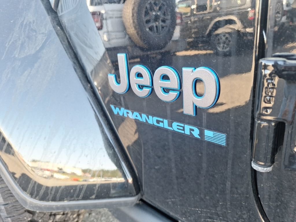 New 2025 Jeep Wrangler Unlimited Sahara image 10