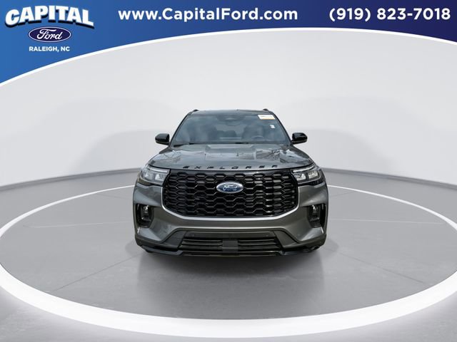 Certified 2025 Ford Explorer ST-Line w/ Premium Package AWD/4WD image 3