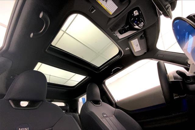 Certified 2025 MINI Cooper S image 26