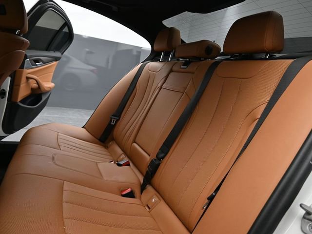 Used 2023 BMW 530i w/ Convenience Package image 18