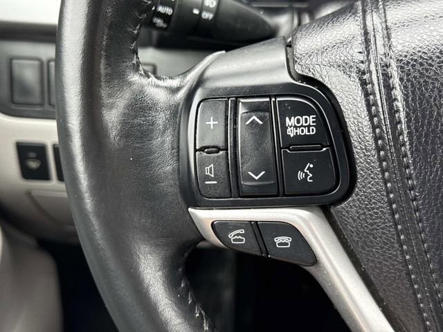 Used 2015 Toyota Highlander XLE image 25