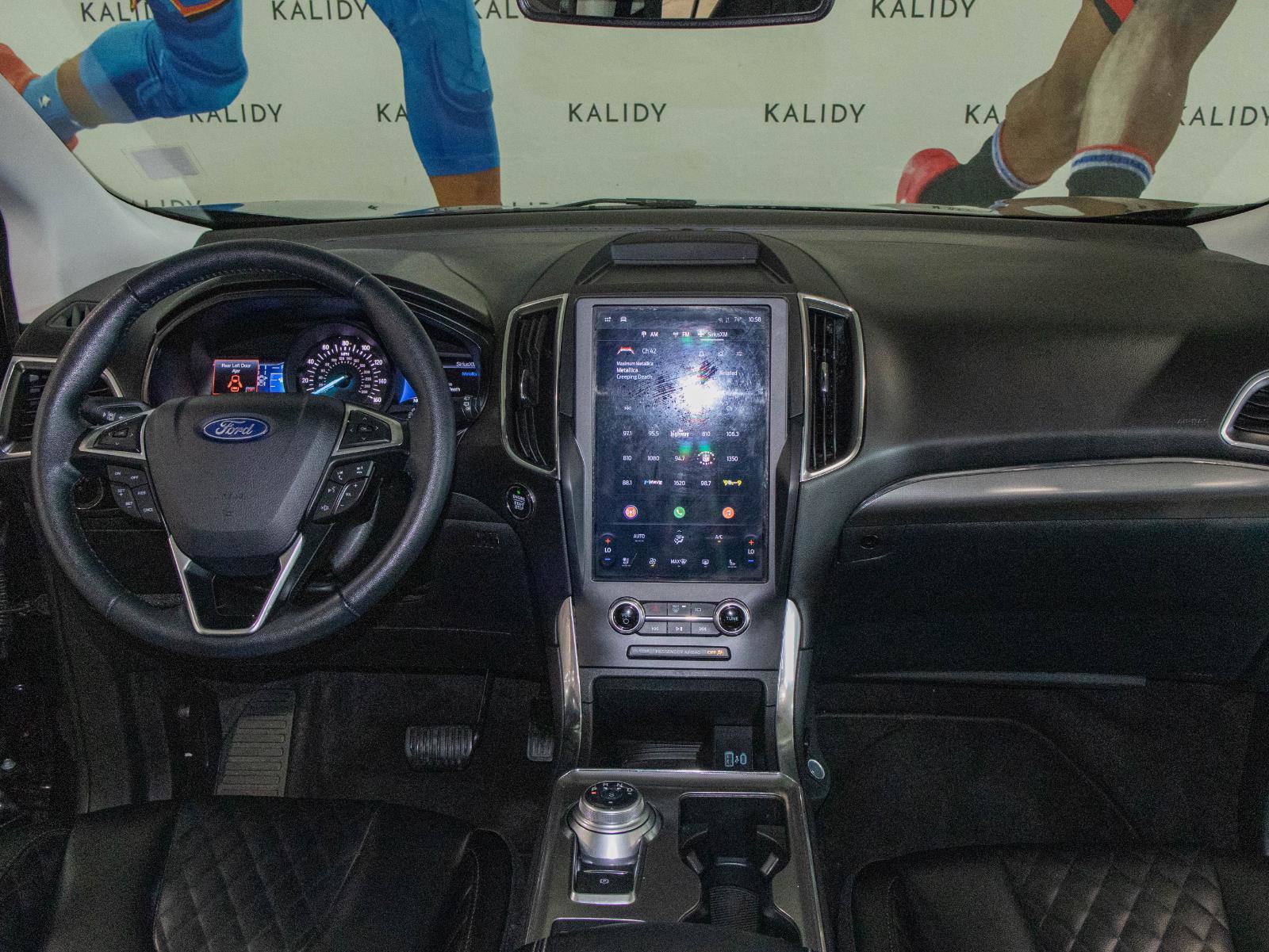 Used 2024 Ford Edge Titanium image 3