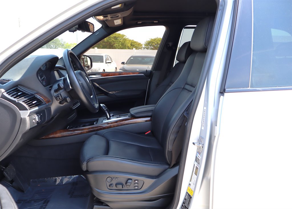 Used 2013 BMW X5 xDrive50i image 19