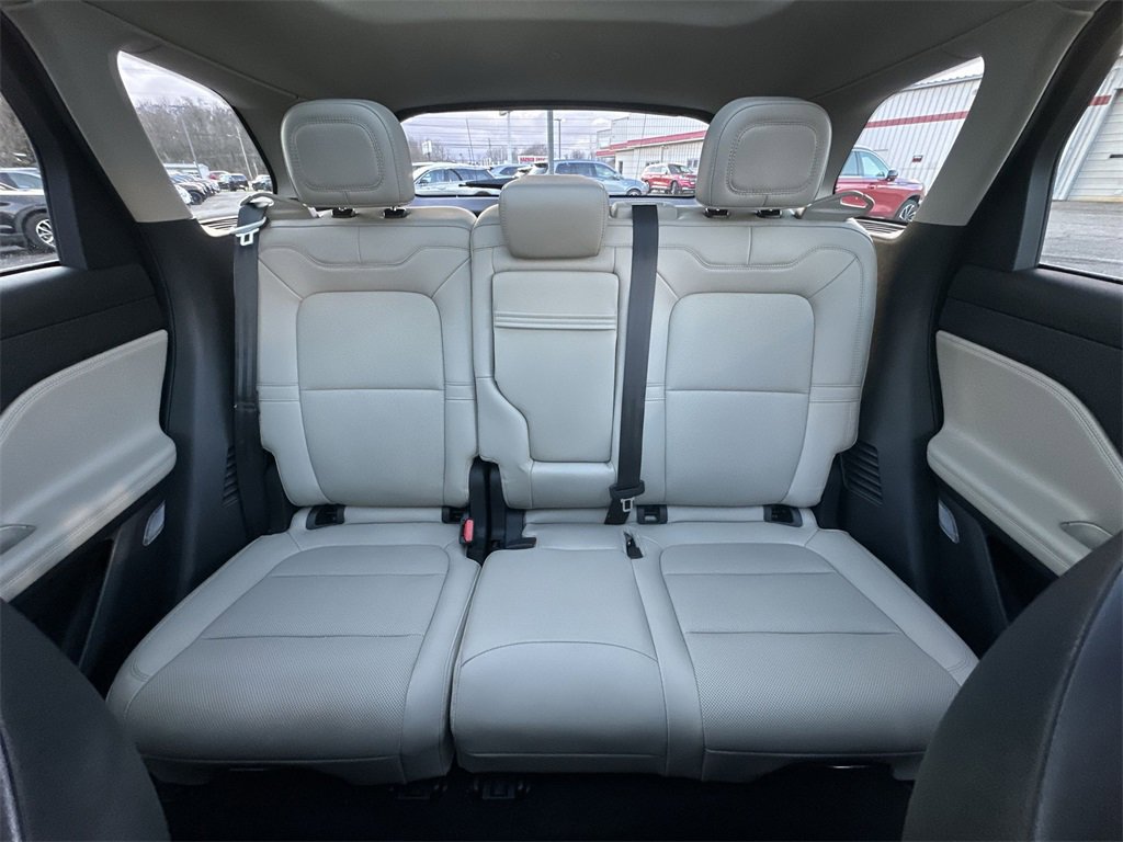 Used 2025 Lincoln Corsair FWD w/ Equipment Group 101A image 23