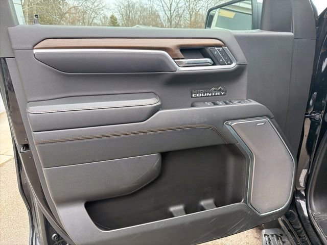 Used 2025 Chevrolet Silverado 1500 High Country w/ High Country Premium Package image 21