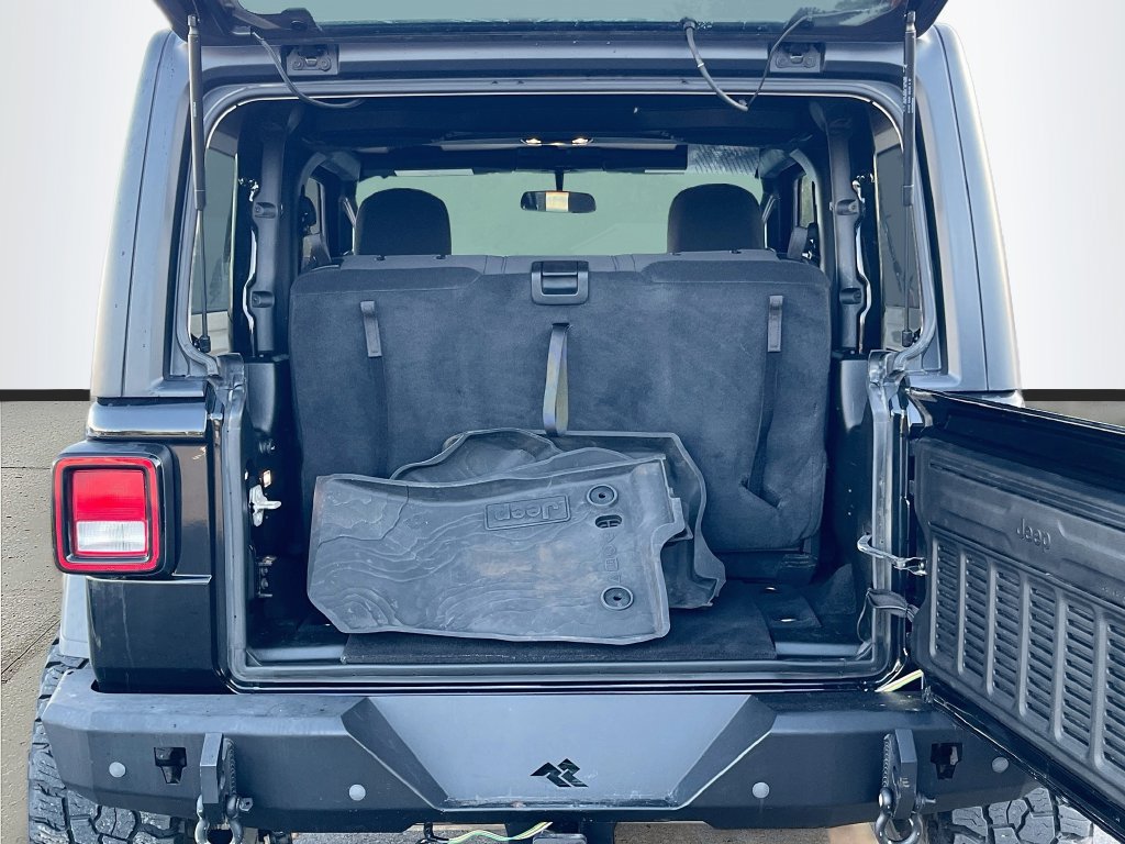 Used 2023 Jeep Wrangler Sport AWD/4WD image 24