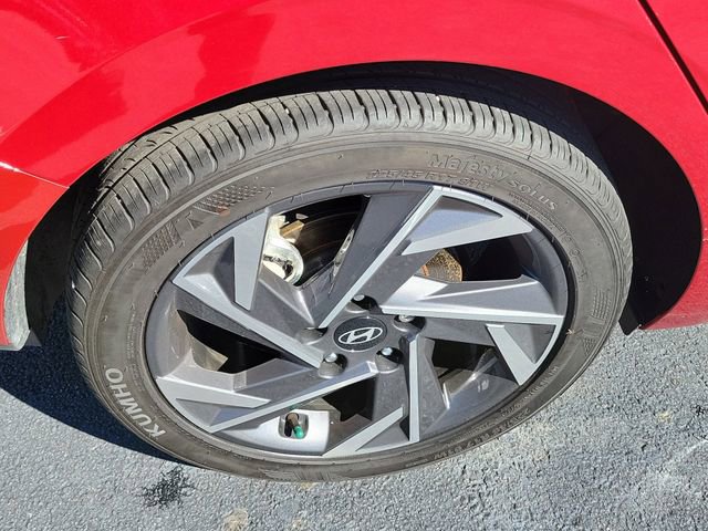 Used 2025 Hyundai Elantra Sport image 7