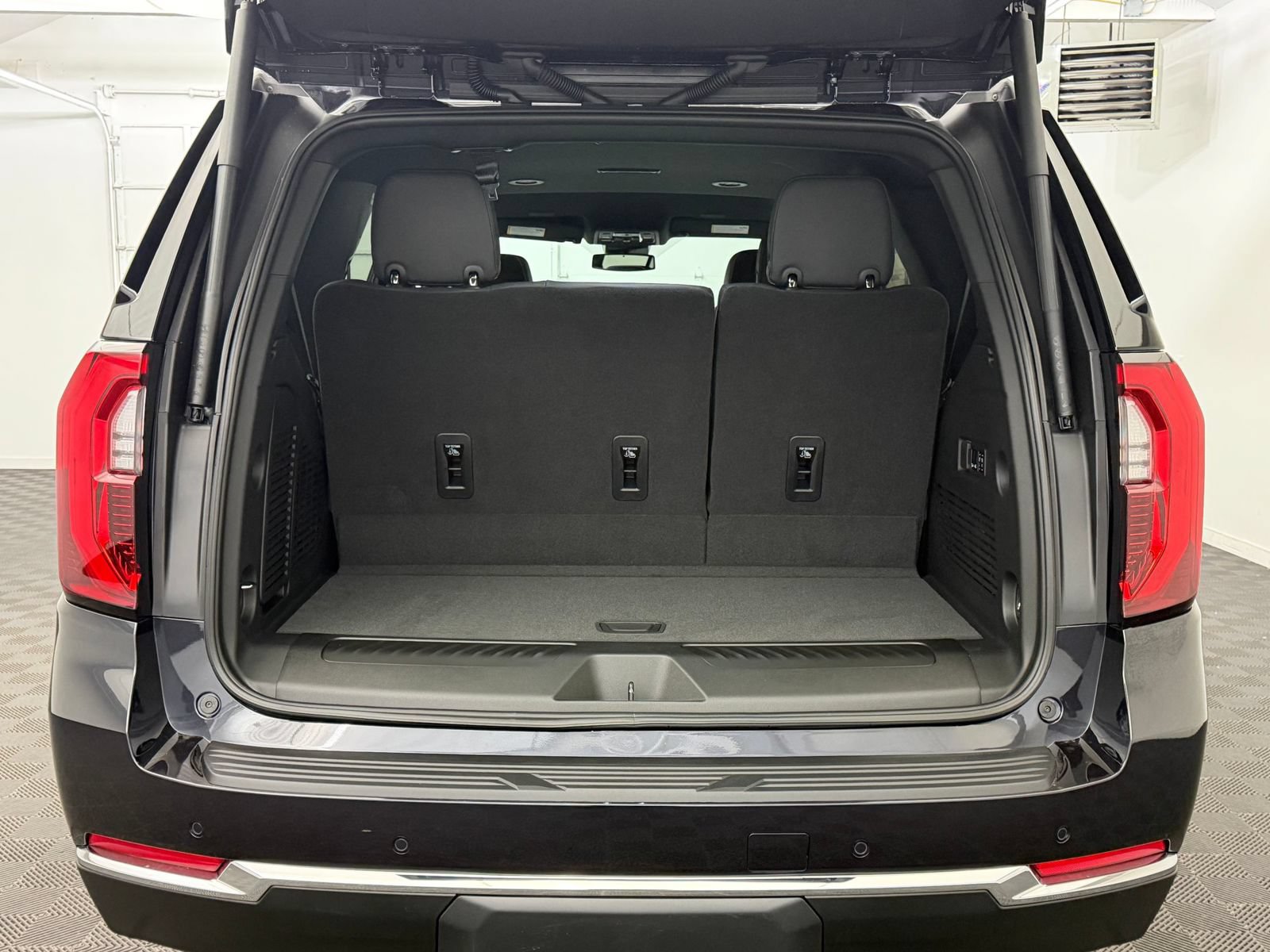 New 2026 GMC Yukon Elevation AWD/4WD image 22