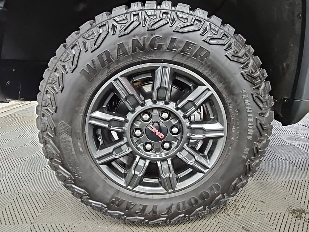 Used 2024 GMC Sierra 1500 AT4X image 46