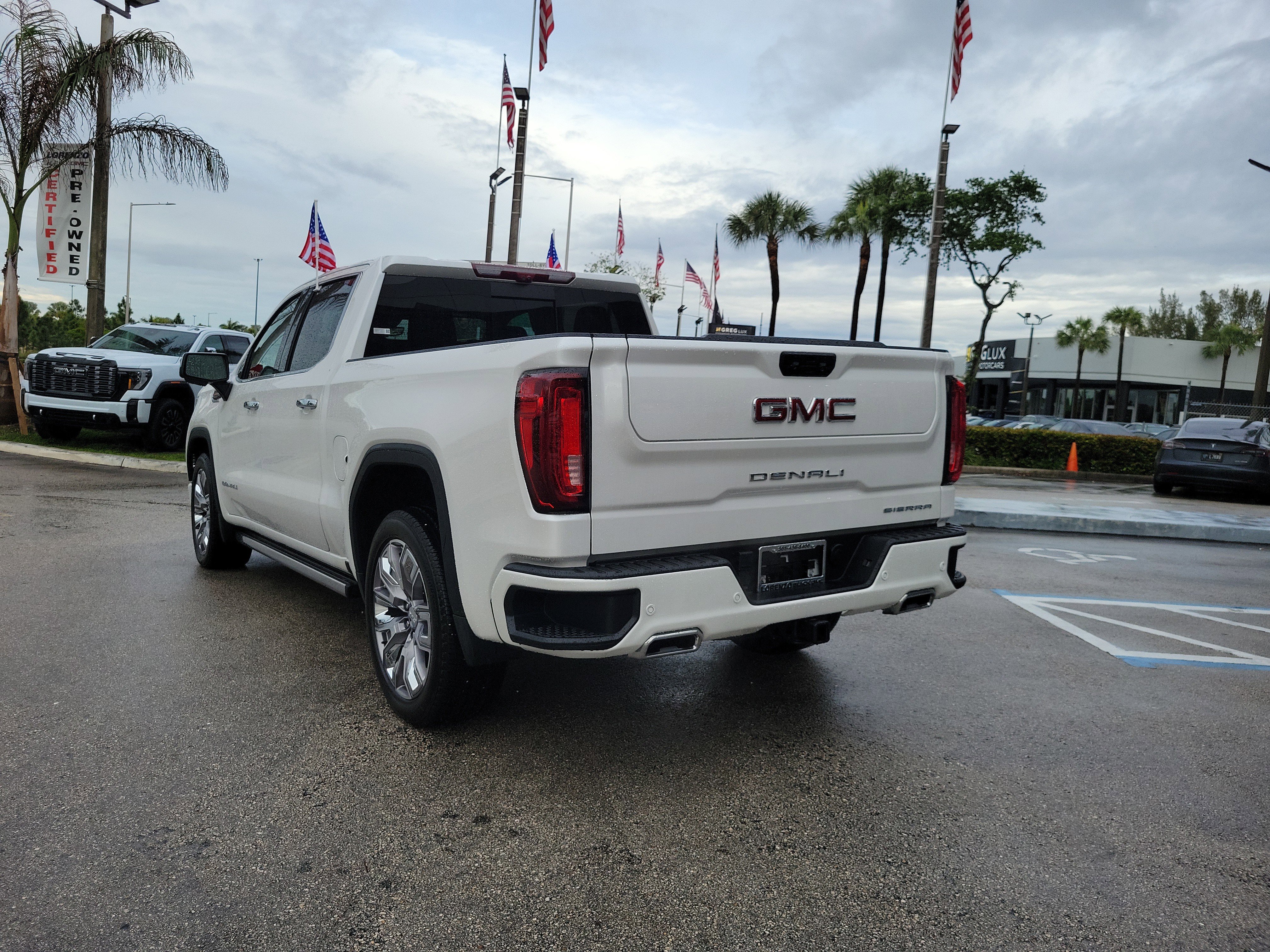 Used 2024 GMC Sierra 1500 Denali w/ Denali Reserve Package AWD/4WD image 7