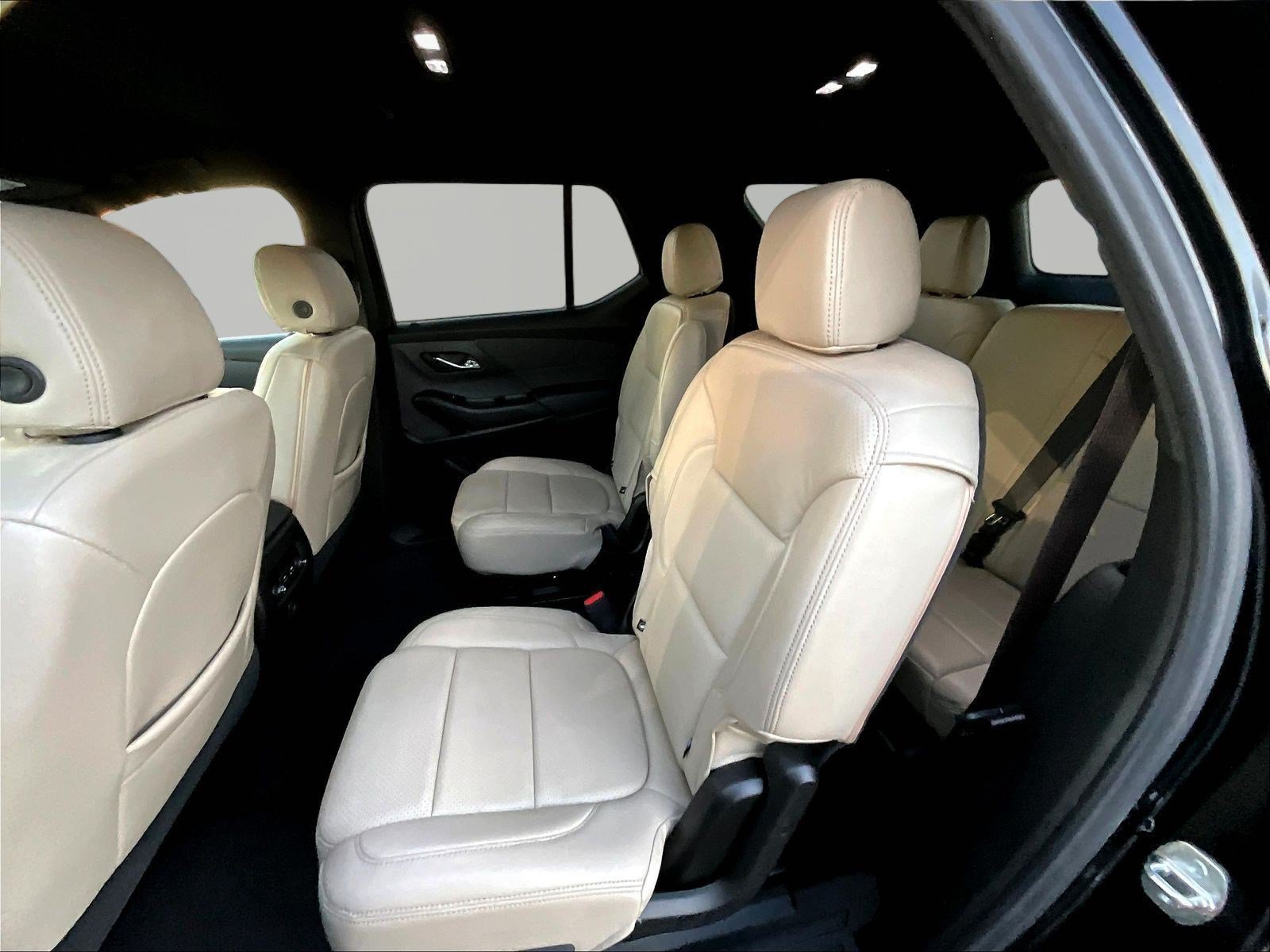 Used 2023 Chevrolet Traverse LT FWD image 22