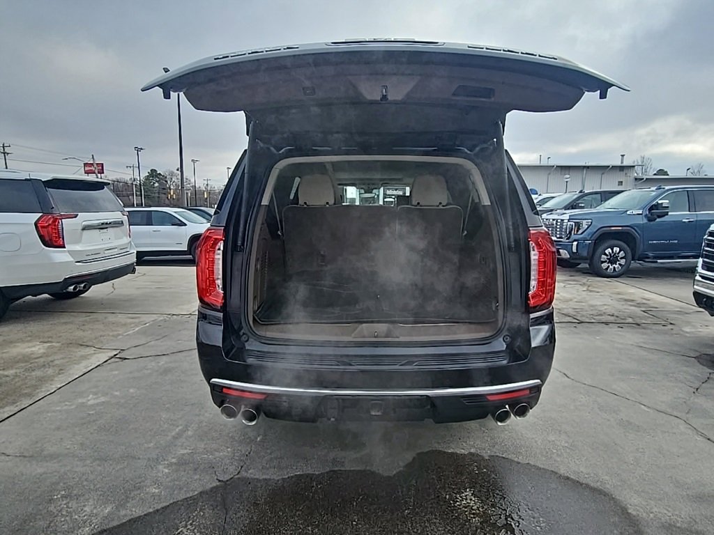 Used 2022 GMC Yukon XL Denali w/ Denali Ultimate Package image 6