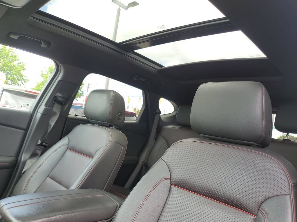 Used 2022 Chevrolet Blazer RS FWD image 23