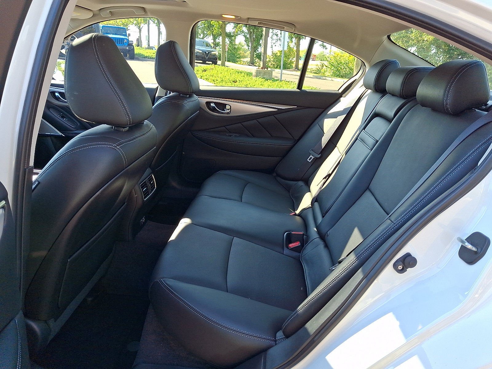 Certified 2023 INFINITI Q50 Luxe w/ Cargo Package AWD/4WD image 10