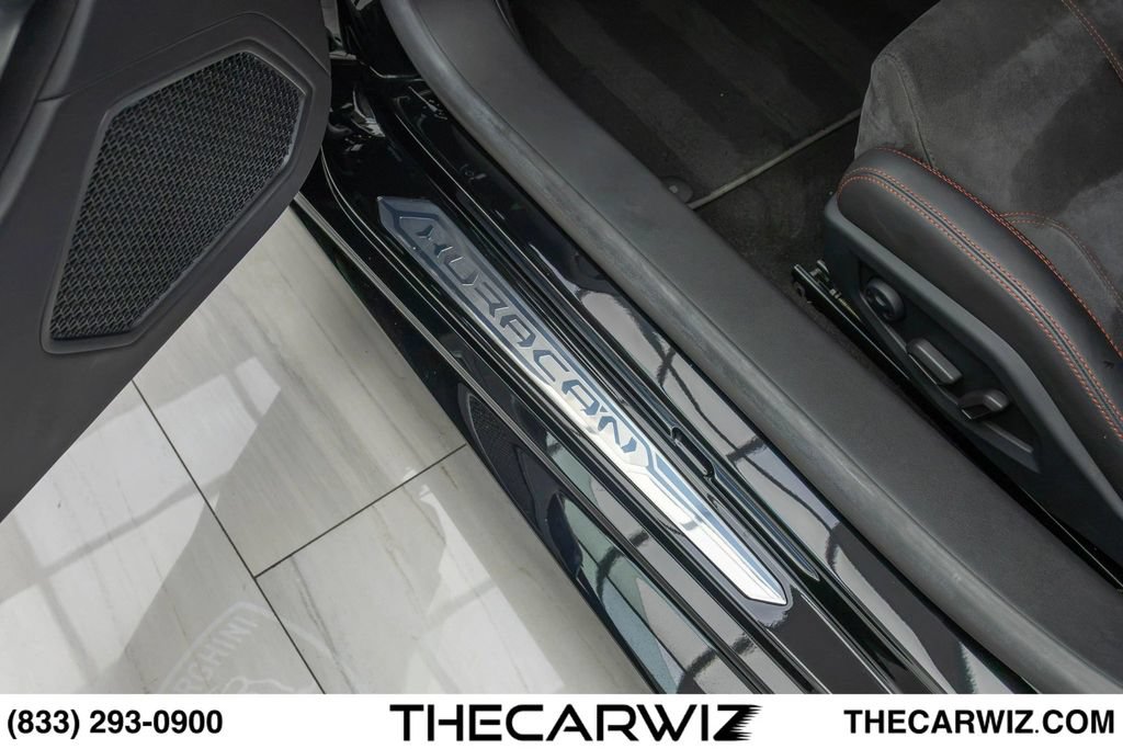 Used 2016 Lamborghini Huracan LP 580-2 RWD image 43