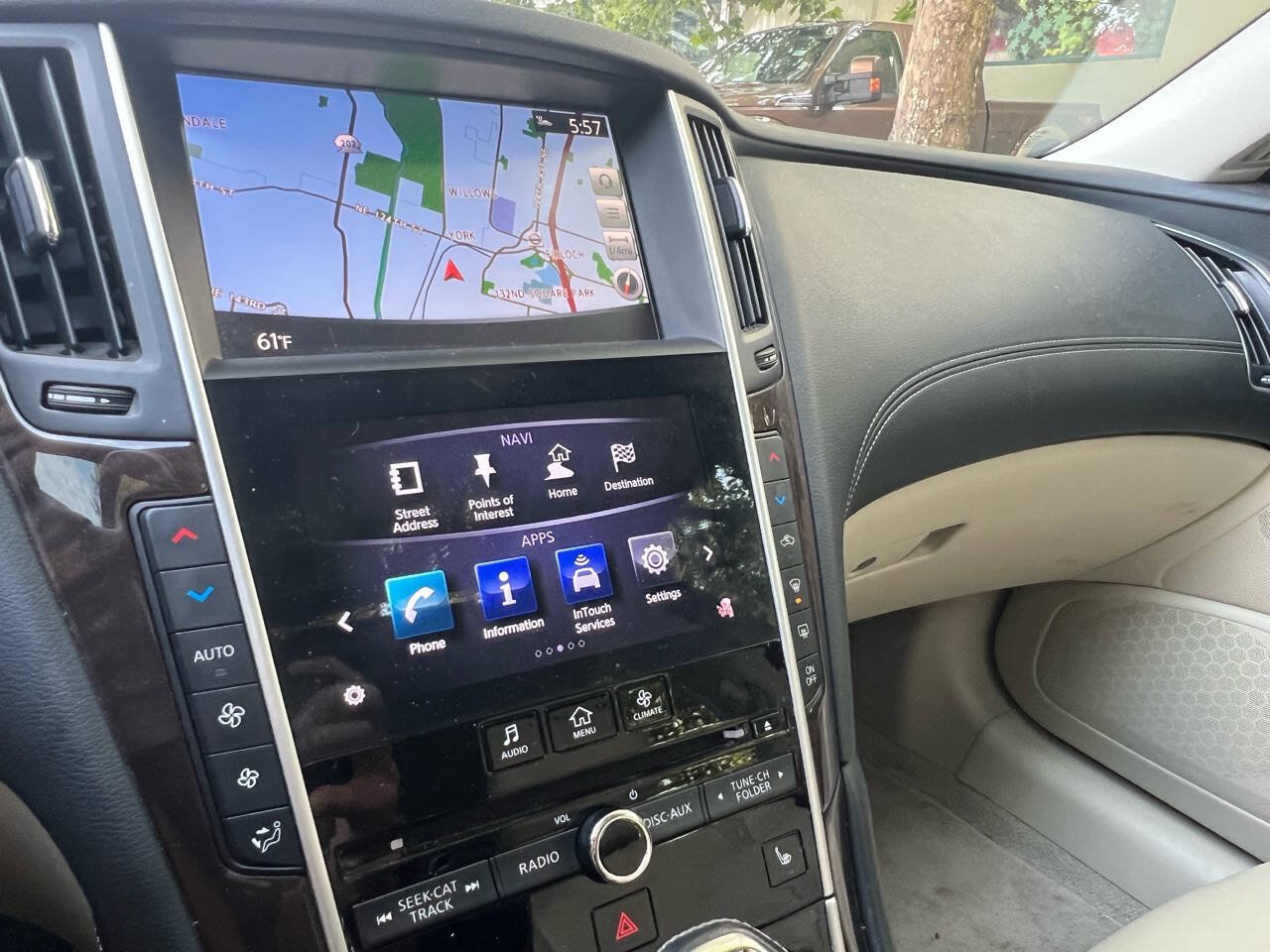 Used 2019 INFINITI Q50 Luxe w/ Essential Package (3.0T Luxe) AWD/4WD image 33