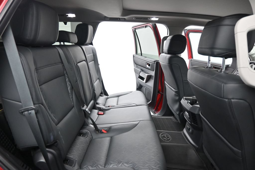 Used 2023 Toyota Sequoia Limited w/ Tow Technology Package AWD/4WD image 14