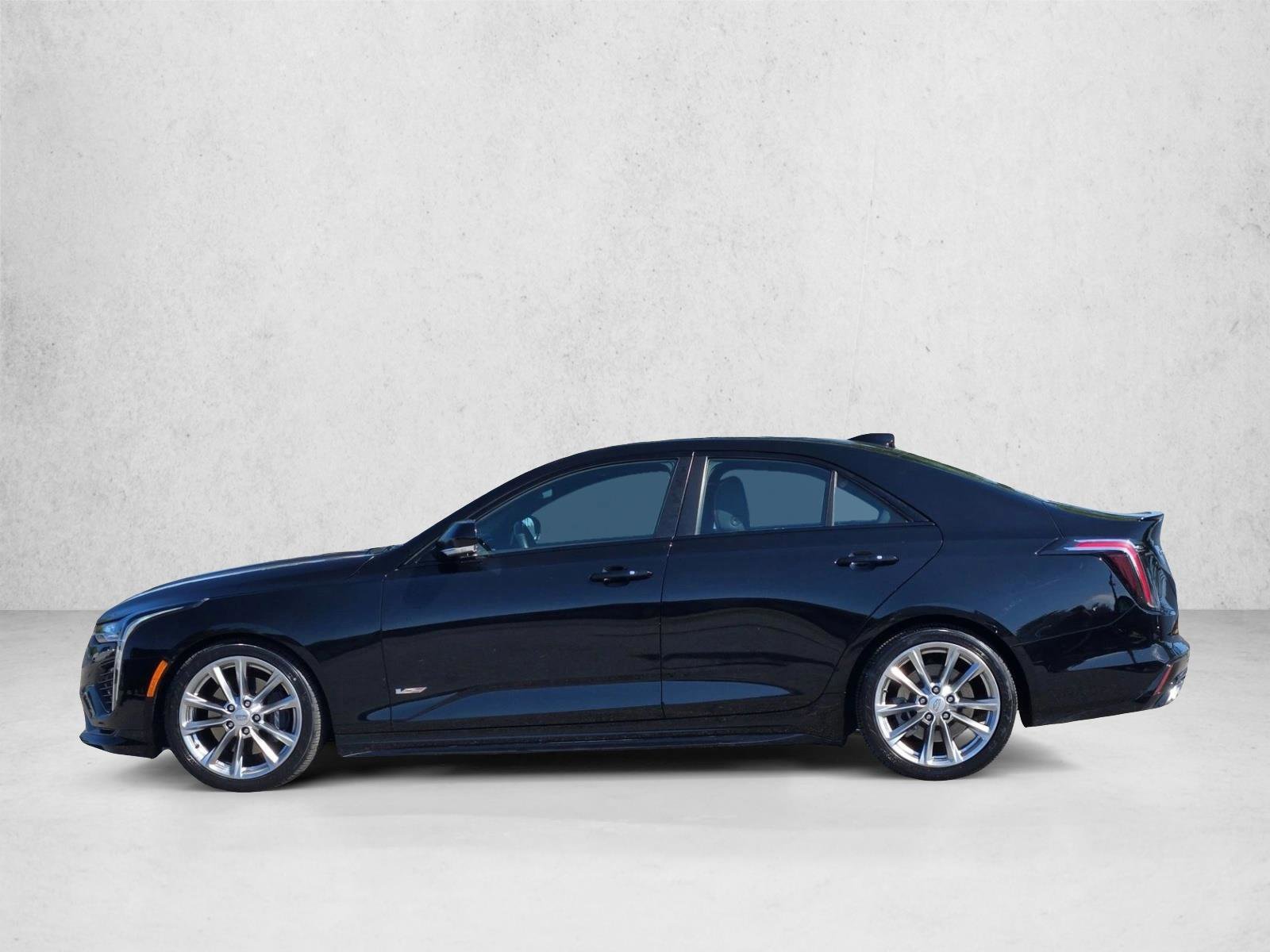 Used 2022 Cadillac CT4 V w/ Navigation Package RWD image 8