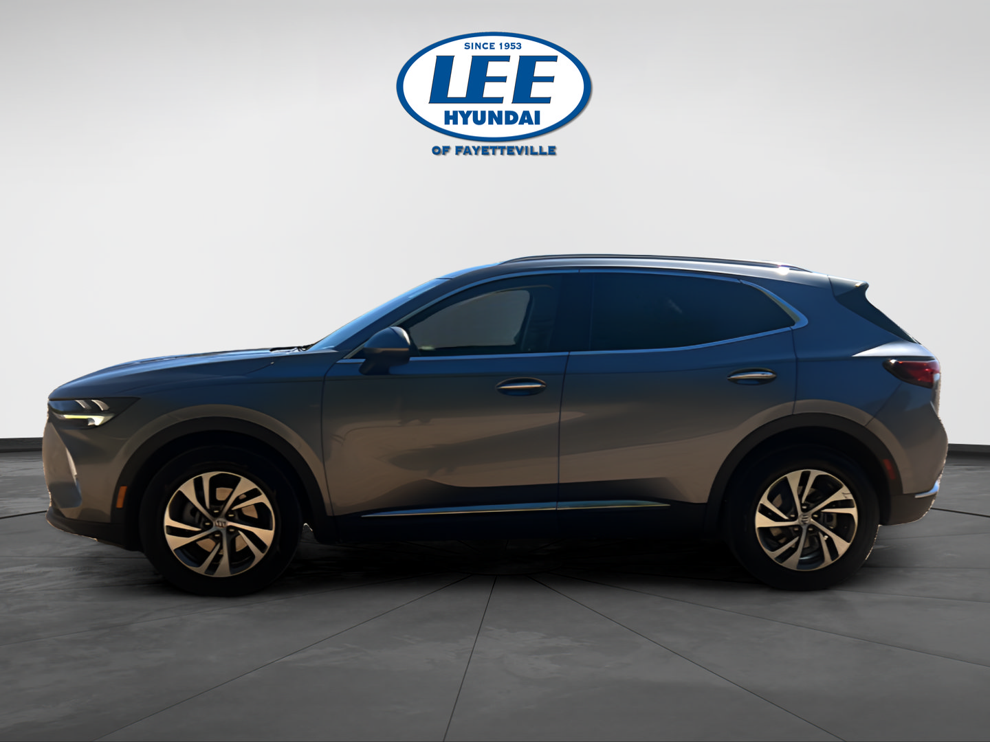Used 2022 Buick Envision Essence w/ Technology Package I FWD image 6